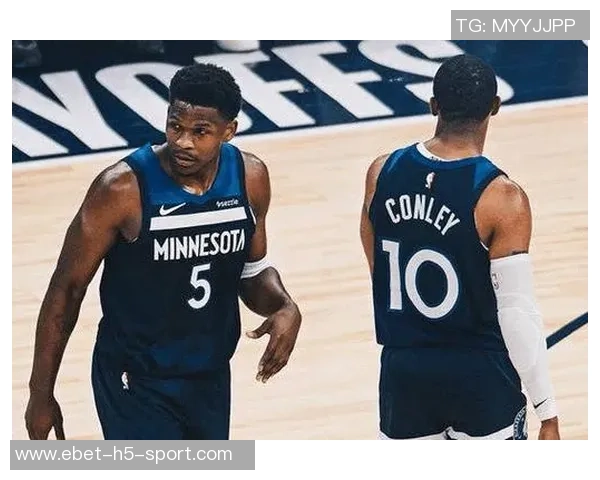 雷霆在半场以49-39领先森林狼亚历山大表现出色贡献19分4篮板4助攻